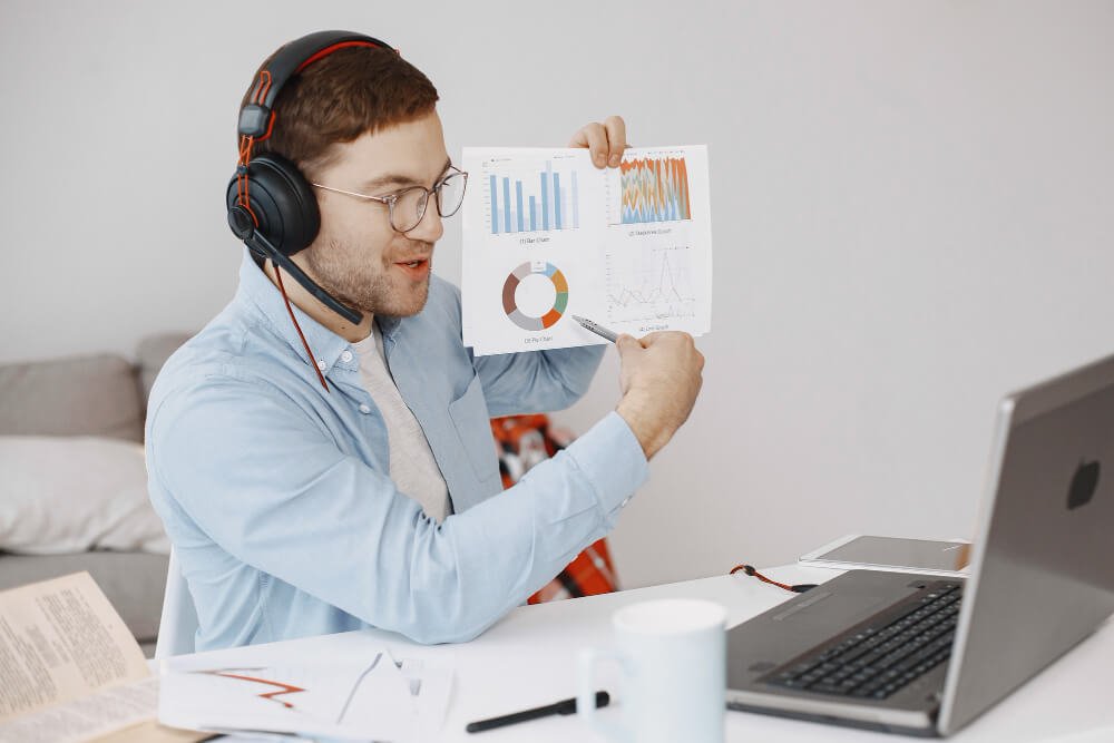 Live share of voice tracking dashboard on a laptop screen